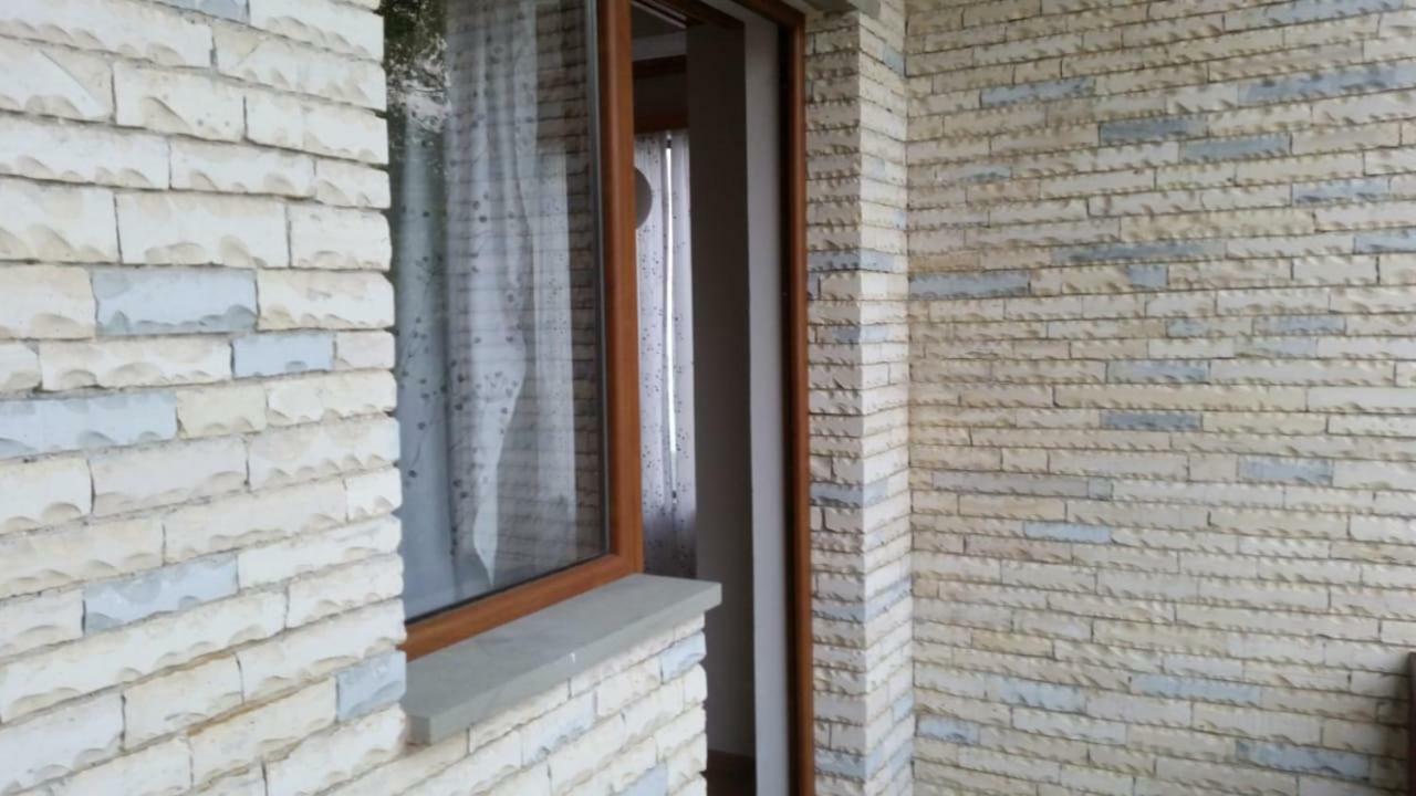 Bujtina E Tomorrit Hotel Ujanik Kültér fotó