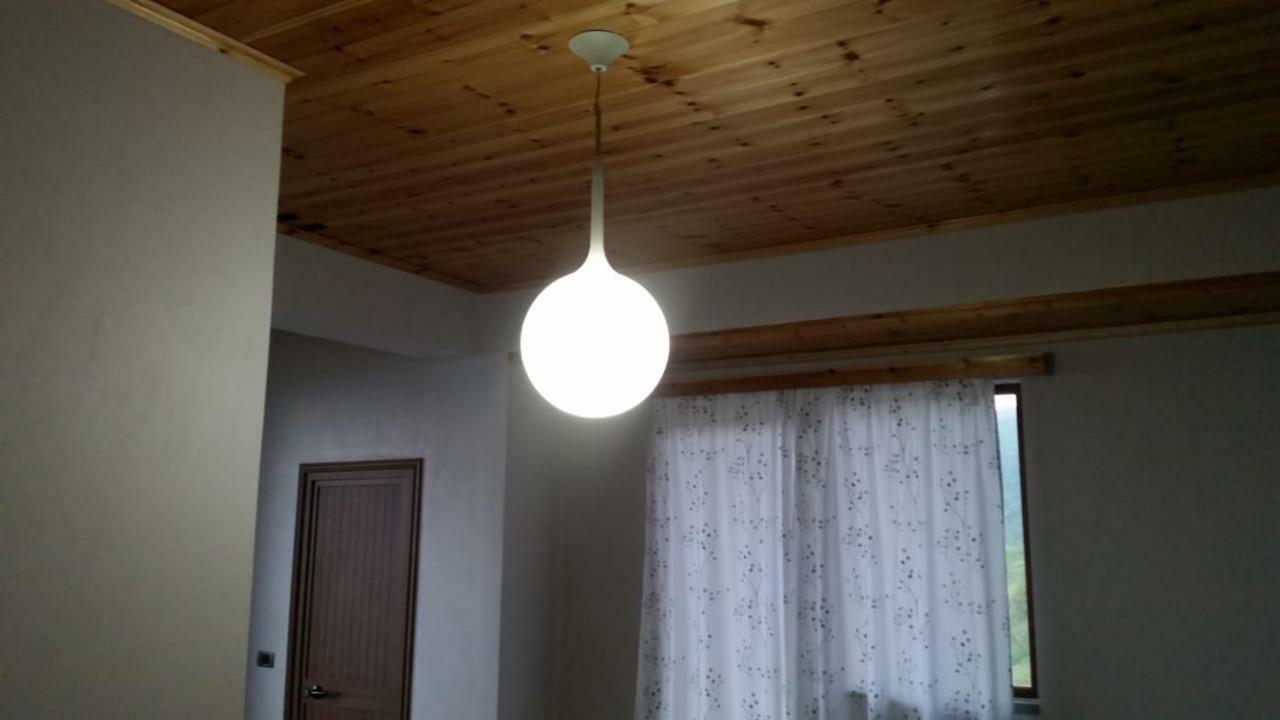 Bujtina E Tomorrit Hotel Ujanik Kültér fotó